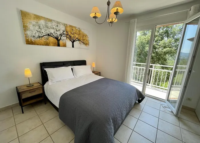 La Foret Apartment *